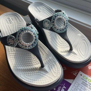 Crocs Womens Blue Sanrah Diamante Sandals Turquoise Embellished Flip Flops 5